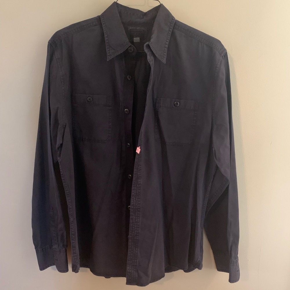 Converse men’s black button—down shirt size L